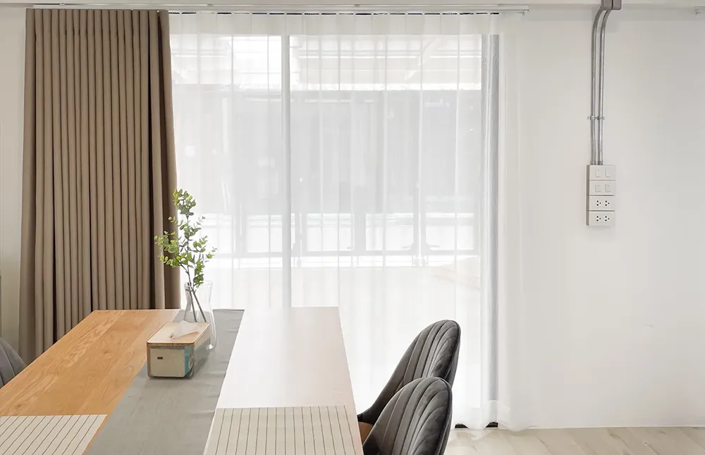 ม่านลอนโซ่ไข่ปลา